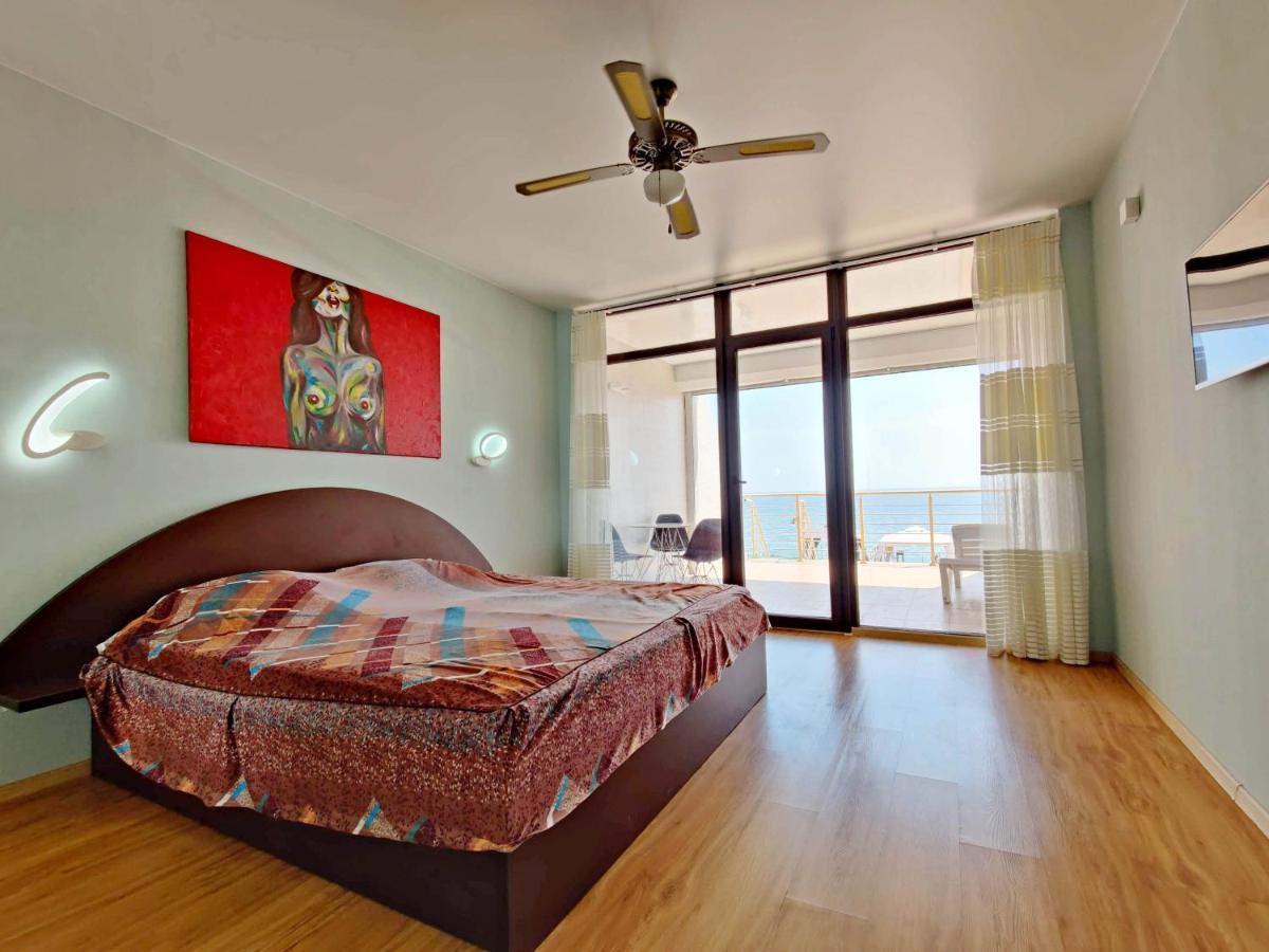 Vip Apartments Sovinion โอเดสซา ภายนอก รูปภาพ