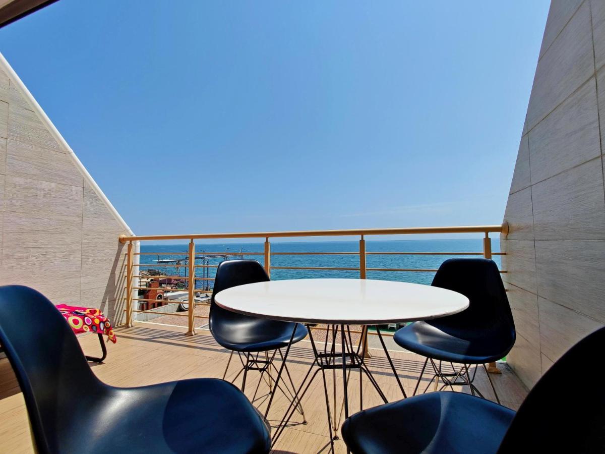 Vip Apartments Sovinion โอเดสซา ภายนอก รูปภาพ